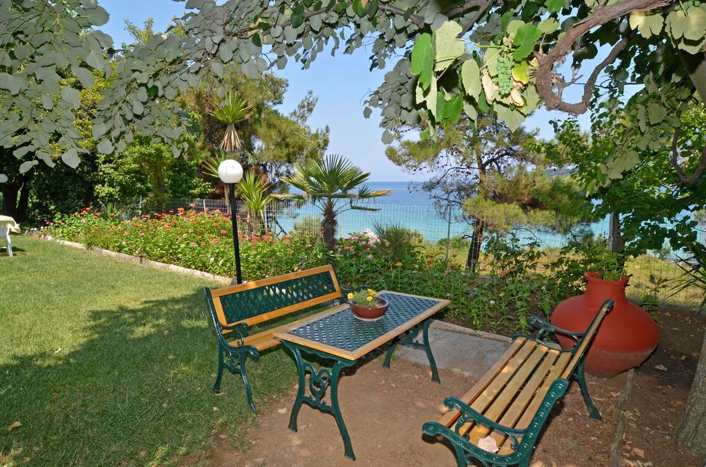 Pension Giannis Αdults Only Коинира Экстерьер фото