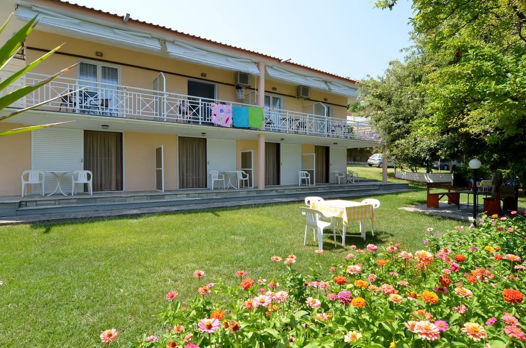 Pension Giannis Αdults Only Коинира Экстерьер фото