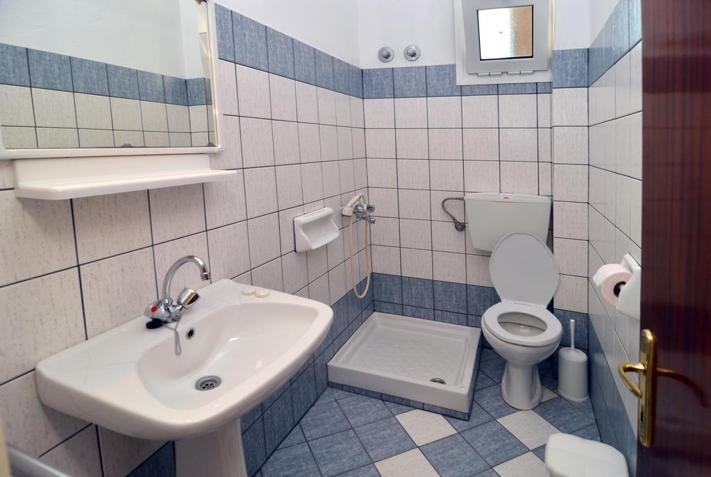 Pension Giannis Αdults Only Коинира Номер фото