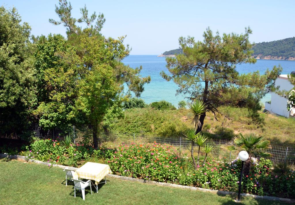 Pension Giannis Αdults Only Коинира Экстерьер фото