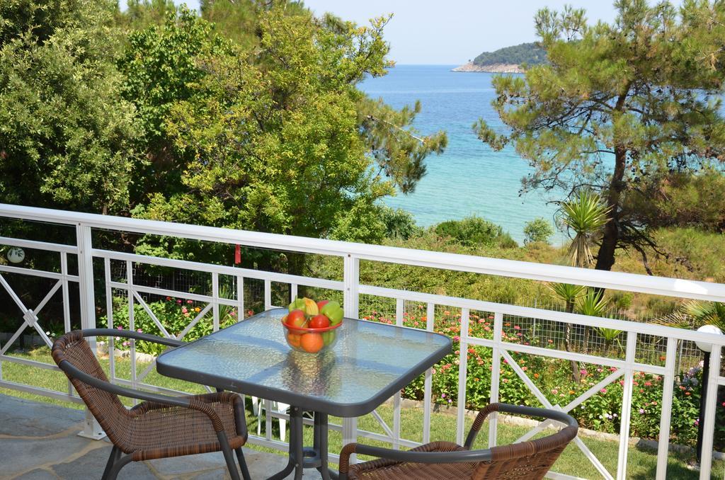 Pension Giannis Αdults Only Коинира Экстерьер фото