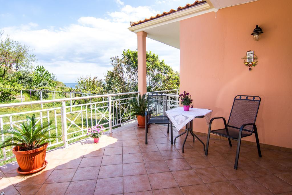 Pension Giannis Αdults Only Коинира Экстерьер фото