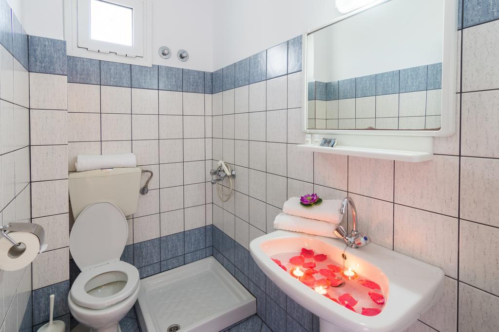 Pension Giannis Αdults Only Коинира Экстерьер фото