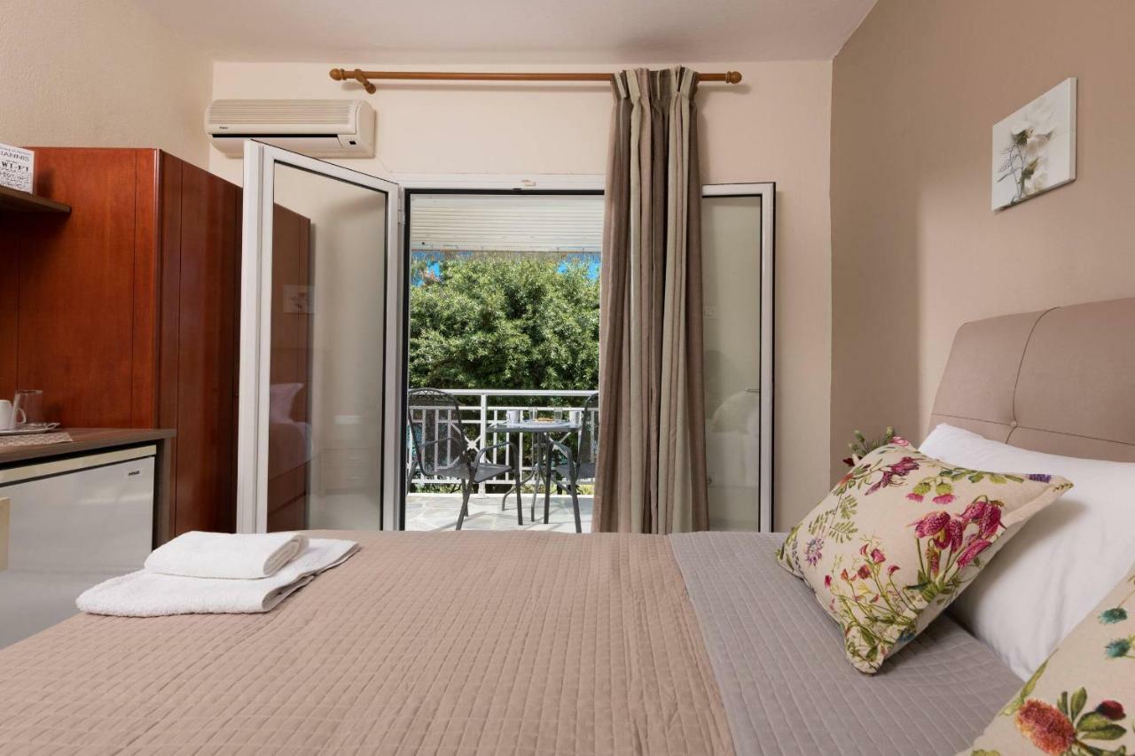 Pension Giannis Αdults Only Коинира Экстерьер фото