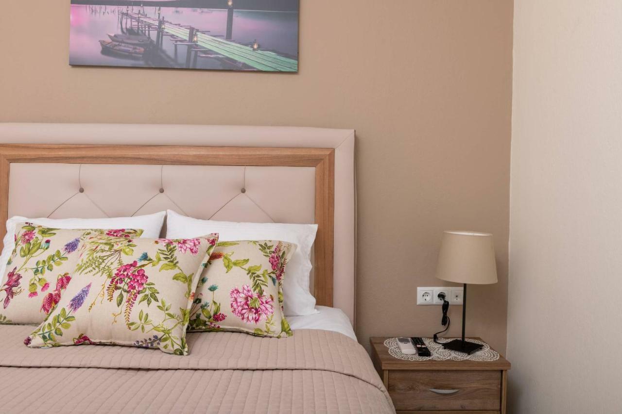 Pension Giannis Αdults Only Коинира Экстерьер фото
