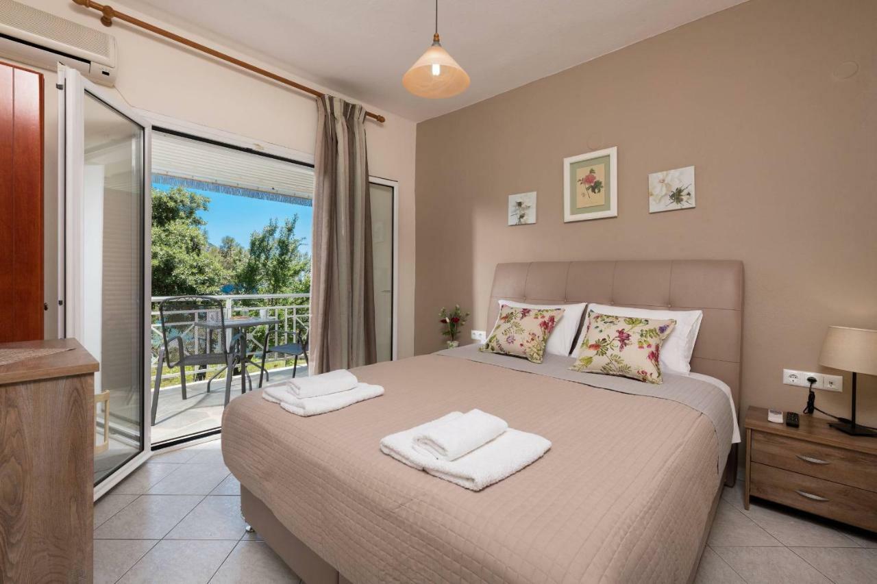 Pension Giannis Αdults Only Коинира Экстерьер фото