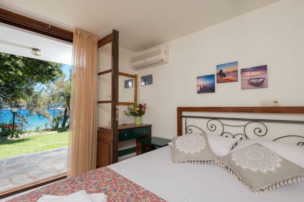 Pension Giannis Αdults Only Коинира Экстерьер фото