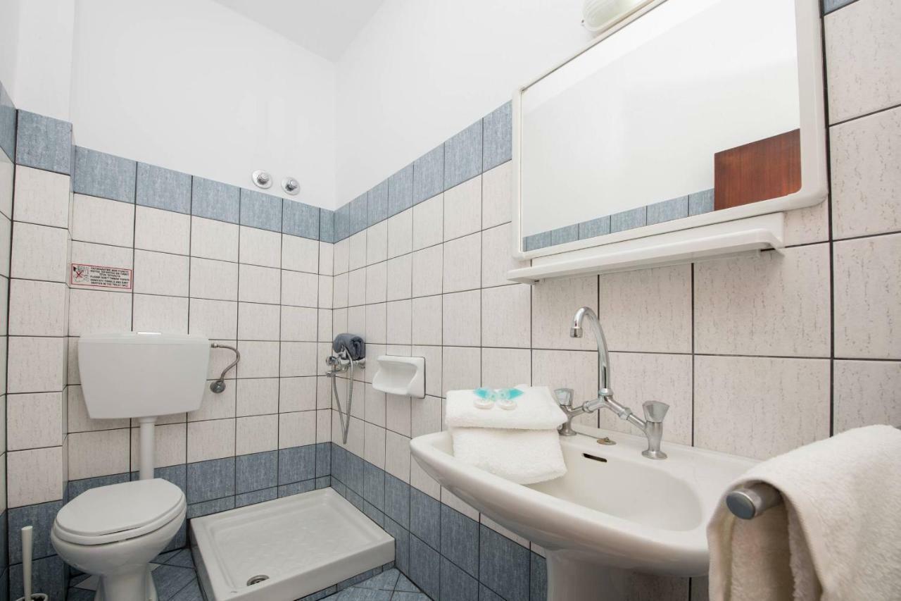 Pension Giannis Αdults Only Коинира Экстерьер фото