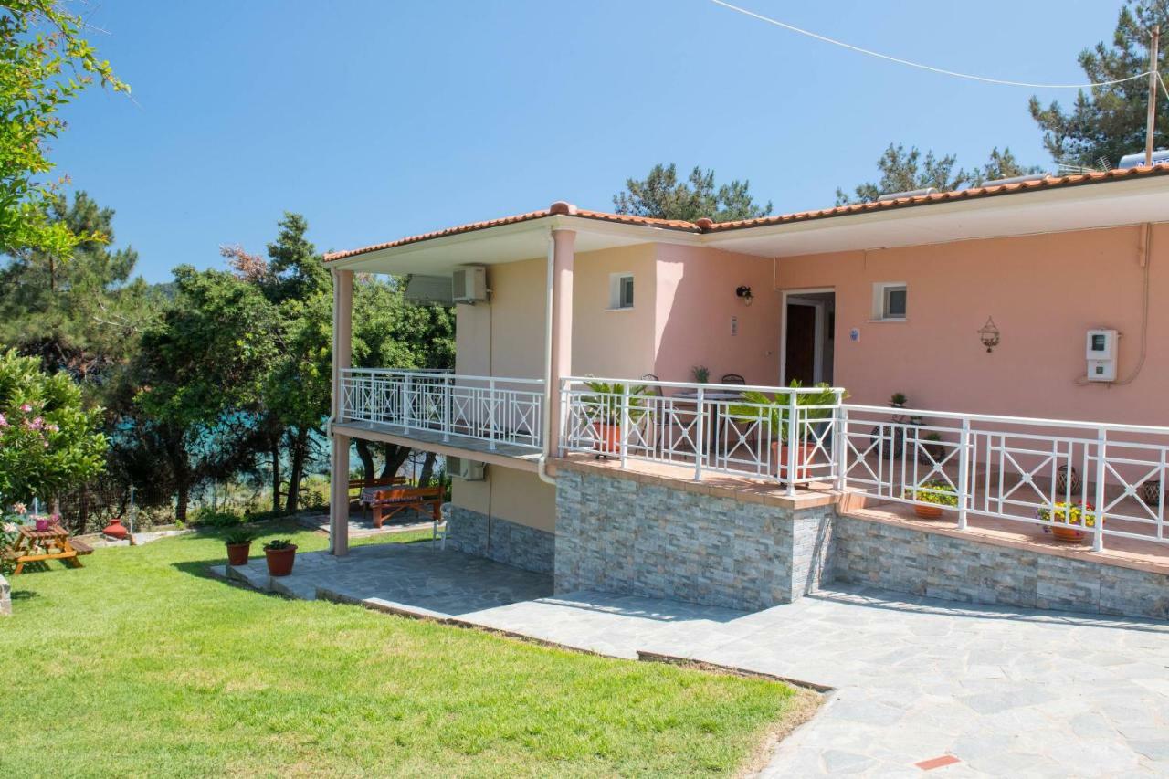 Pension Giannis Αdults Only Коинира Экстерьер фото